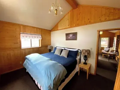 Eagle Nest Cabin Yellowstone Getaway in Cooke City