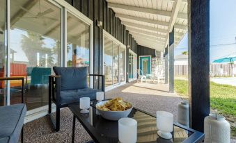 Stylish 3 Bedroom Pool Pets Sleeps 10