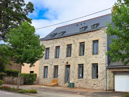 Le Foyer Celtique Отели в г. Плоэрмель