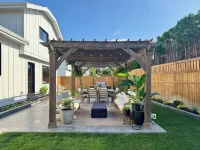 Licensed -- Luxury 3 Bed, 3 Ensuite Farmhouse - 2 min walk to the beach