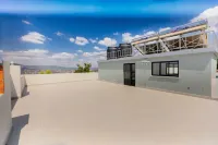 Bright Hotel and apartement