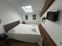 Louis Xiii Le Somail Canal du Midi Hotel a Ginestas