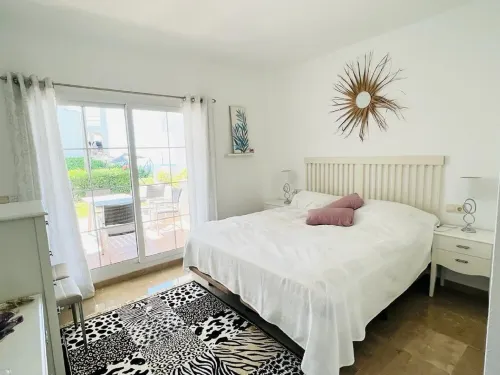 Apartment with sea views in a quiet area