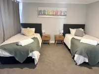 Perfect holiday home located on the door step of the mighty Murchison! Hotel a Kalbarri