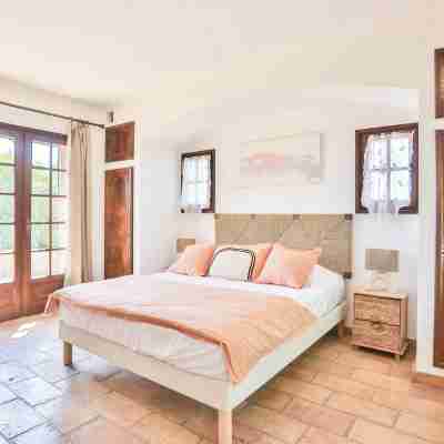 Le Repaire. Vue mer à 180° sur Pampelonne, calme absolu. Rooms