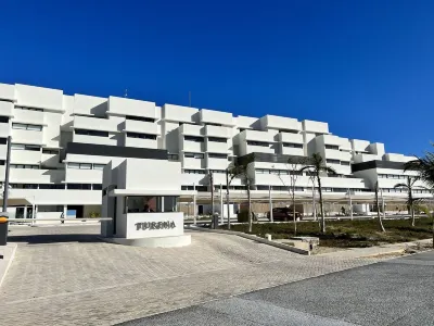 Turena 304, Luxury Beachfront condo w/private pool/hot tub and breathtaking view Hotels near Mirador Puerto de Abrigo Yucalpetén