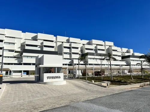 Turena 304, Luxury Beachfront condo w/private pool/hot tub and breathtaking view