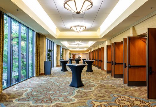 Hilton DFW Lakes Exterior