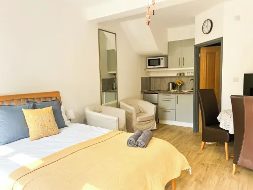 Rural Studio Retreat - cosy base for walkers