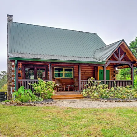 Mtn Views, Yard, and Fire Pit Multi-Level Cabin