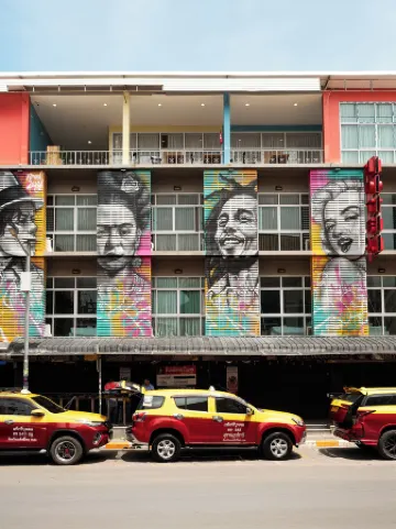 Lenny's Hotels