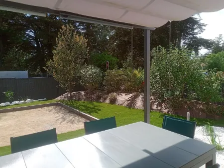 house + private pool 2