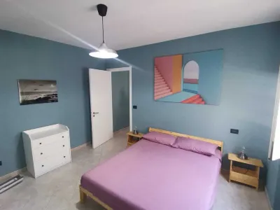 Cozy apartment in the Marina of San Gregorio Hotel in zona Palazzo Romano