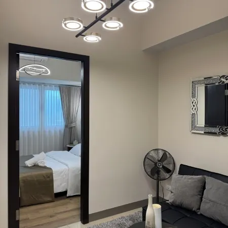 New 1BR Condo Near Venice Canal & BGC w/ Balcony