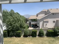 Large Family Sized Home Close to everything Hotels in Taylorsville