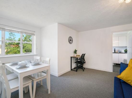 2 bed Luxury Apartment