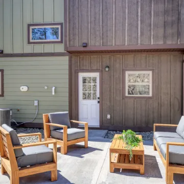 Saddle Up For Luxury - 15 Minutes to Mt Rushmore