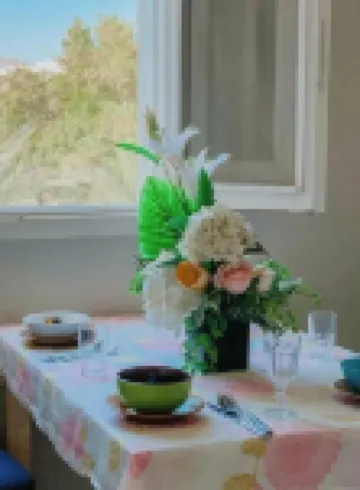 Eel Garden Villas - mountain view beach side apt.