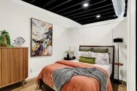 Unique Urban 1 Bedroom Flat, the Upper Plum