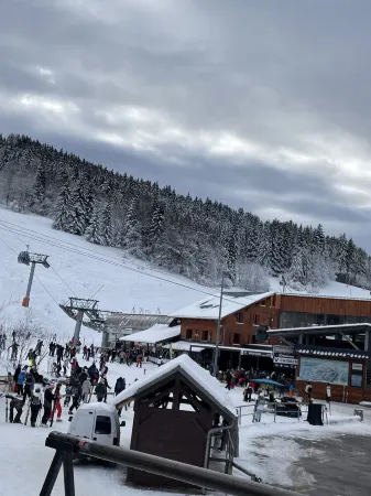 Villard-de-lans Studio au Pied des Pistes Pour 4 Pers Отели в г. Виллар-де-Ланс