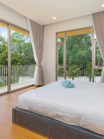 รูปภาพของMinimal Luxury Villa HUGE Garden. 10 min to Nimman