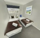 Boundary Court Motor Inn - Rooftop Pools