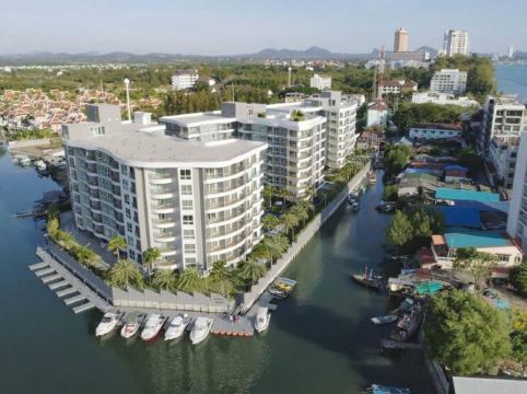 Comfortable luxury housing. 5 stars. Beach 50 m