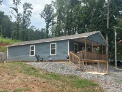 Charming Cabin in Scottsboro AL