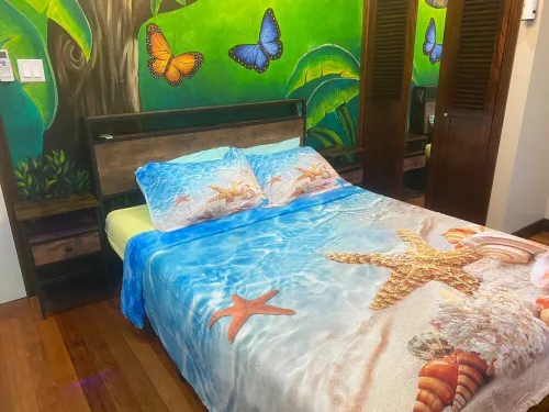 Sade's Enchanted cabin Luxurious Jungle Cabin near the River with AC and WIFI Hotel a Burrell Boom