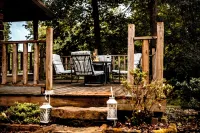 Secluded Cabin near Hocking Hills - pet friendly!
