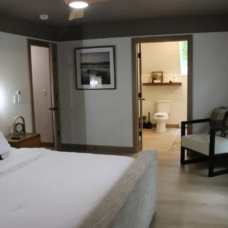 Scenic 3-bedroom Aframe with WiFi and AC on Three Lakes Chain