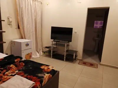 An attractive S+1 in a residence with swimming pool Hotels in 