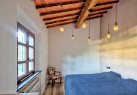 Tuscan villa for 8 people with pool near Lucca. Hotels in Borgo a Mozzano