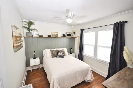 Paducah’s Cutest Cottage renovated with yoga studio