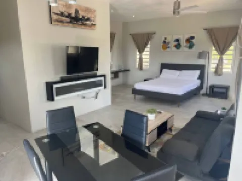 Cozy studio with WiFi and AC in charming The Valley, Black Garden Hotels in The Valley