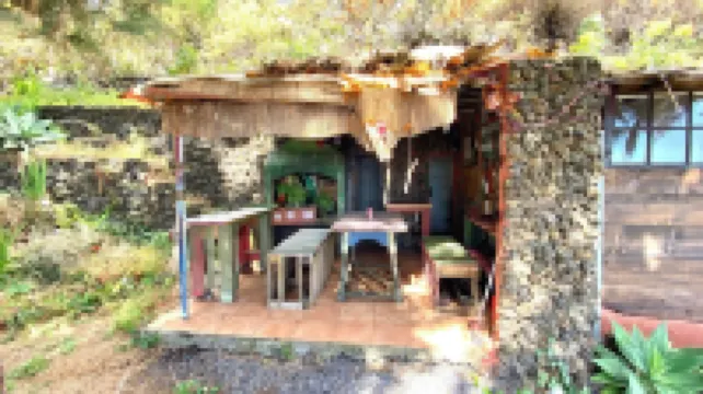 Habitación El Pueblo: cama doble, baño. 2 p. + The Tent: cama doble, baño. 2p.