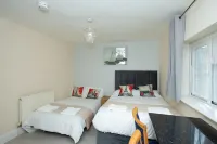 *REDUCED* Compact Studio 20 minutes to London via fast train Hotels in Orpington