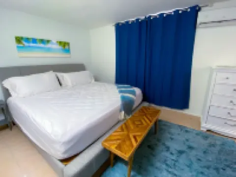 Charming 3-bedroom house in delightful Isabela with Wi-Fi, AC