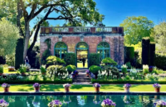 Breathtaking Oceanfront Beach House with Barbecue and Hot-tub in Pacifica, California