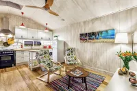 Miss Sunshine Boutique Accommodation Mount MarthaPool, Pet & Kid Friendly