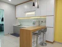 Spacious 4-bedroom house in cool Kluang, Johor with AC, WiFi, NETFLIX, autogate