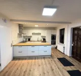 Comfortable, family-friendly apartment equipped with OLED TV & XXL kitchen Hotels in Schlitz