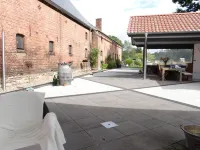 Quiet, spacious and light-flooded apartment/loft with large courtyard garden