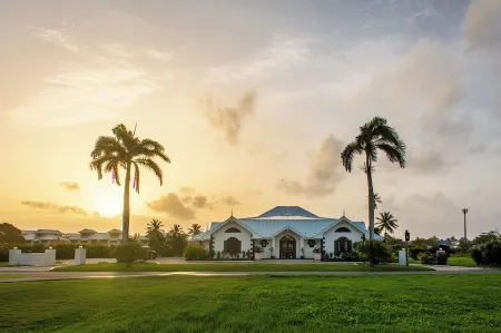 The Fairway Villa: A luxe 6BR retreat in Tobago, ready July 2025! Sleeps 20-26.