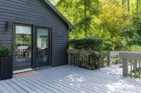 Charming Home with Fireplace and Indoor Pool in Sharon, CT Hotel a Sharon