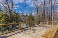 Tranquil Getaway Minutes from Auburn including Pool & backyard Waterfall Oasis