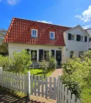 House with 110sqm and garden 150m to the water