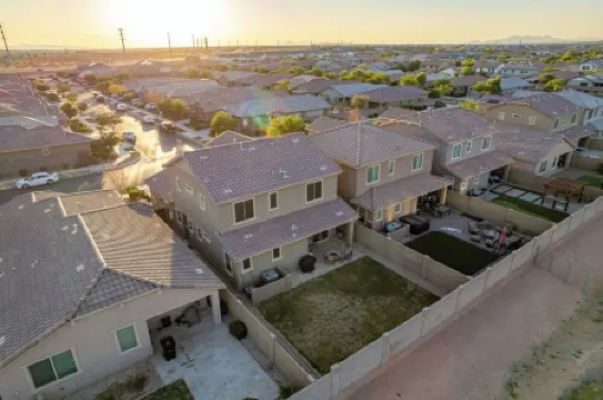 Monthly Rental, 3BR w/ WiFi & Outdoor Space