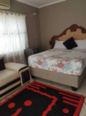 0787391431 Golden Gate Guest House In Mafikeng Hoteles en Mafikeng