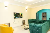 Cozy, Clean and Accessible 2 Bedroom Apartments. Hotels in Fako